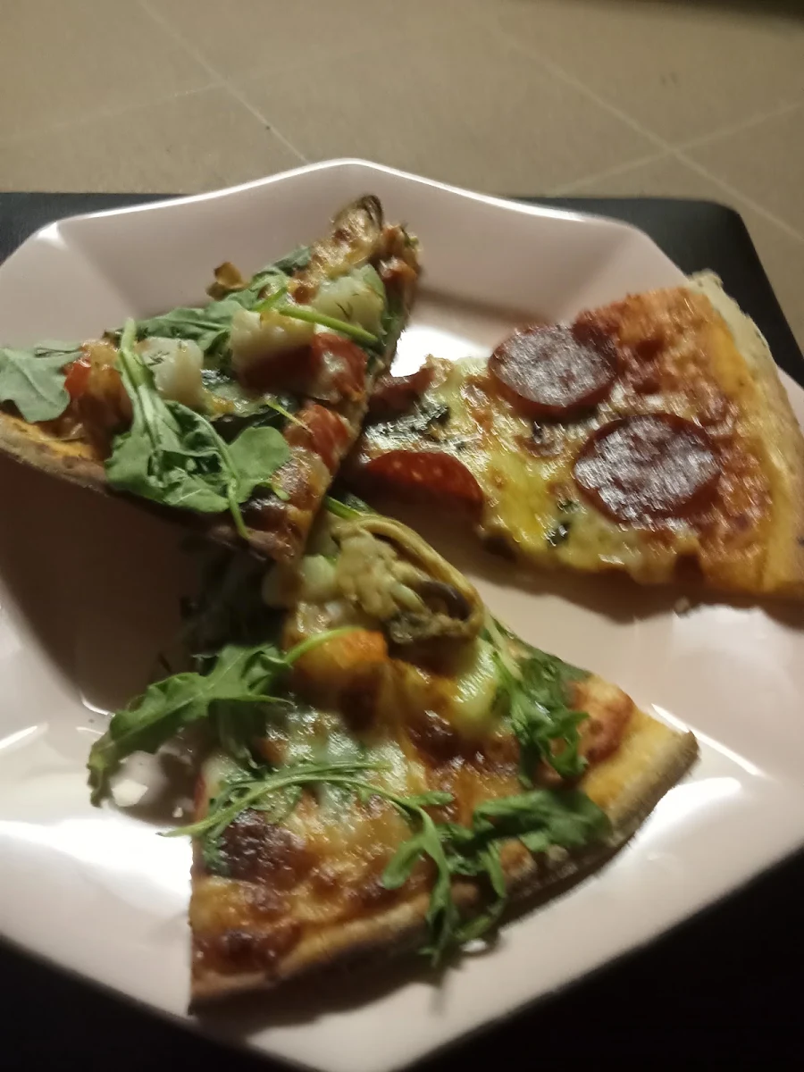 Highlights, Rainbow Beach Pizza