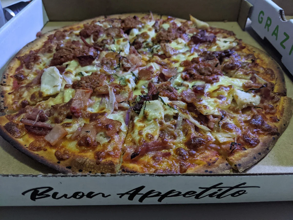 Highlights, Rainbow Beach Pizza