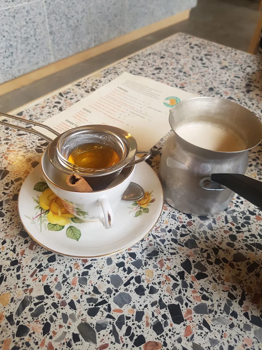 Chai Latte, Arepa Days