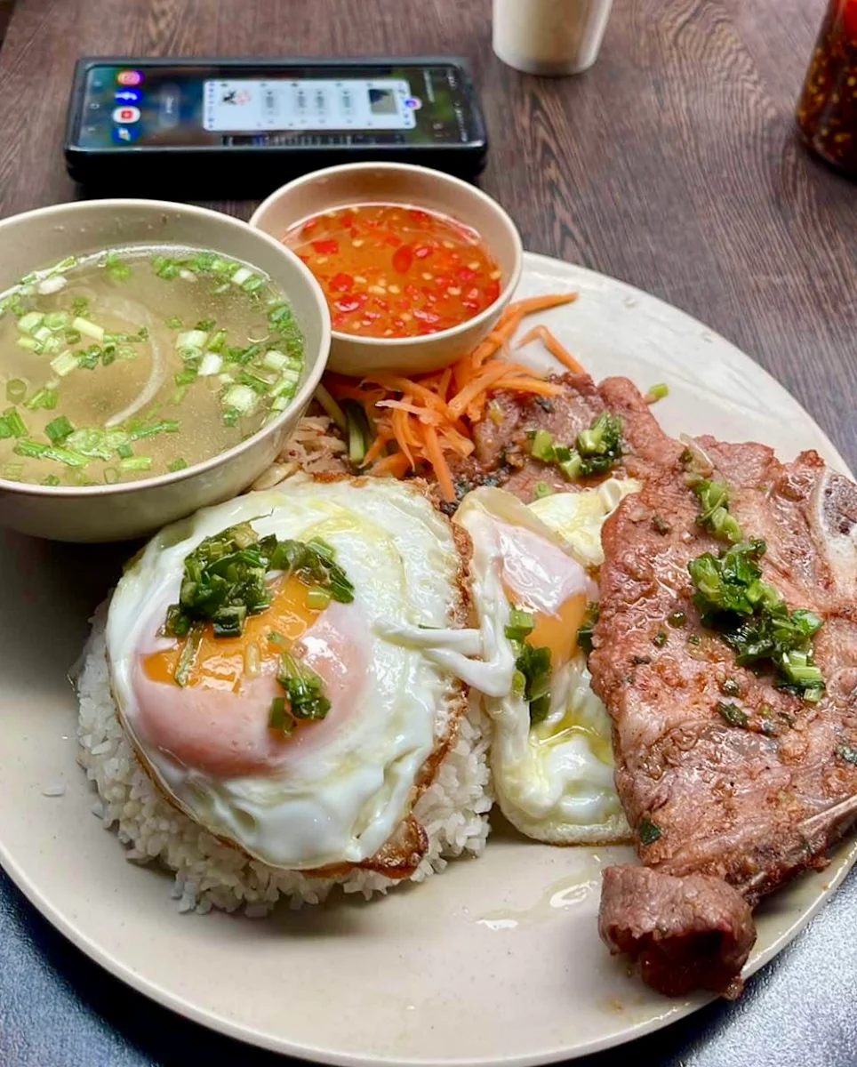 Broken Rice with Pork Chop