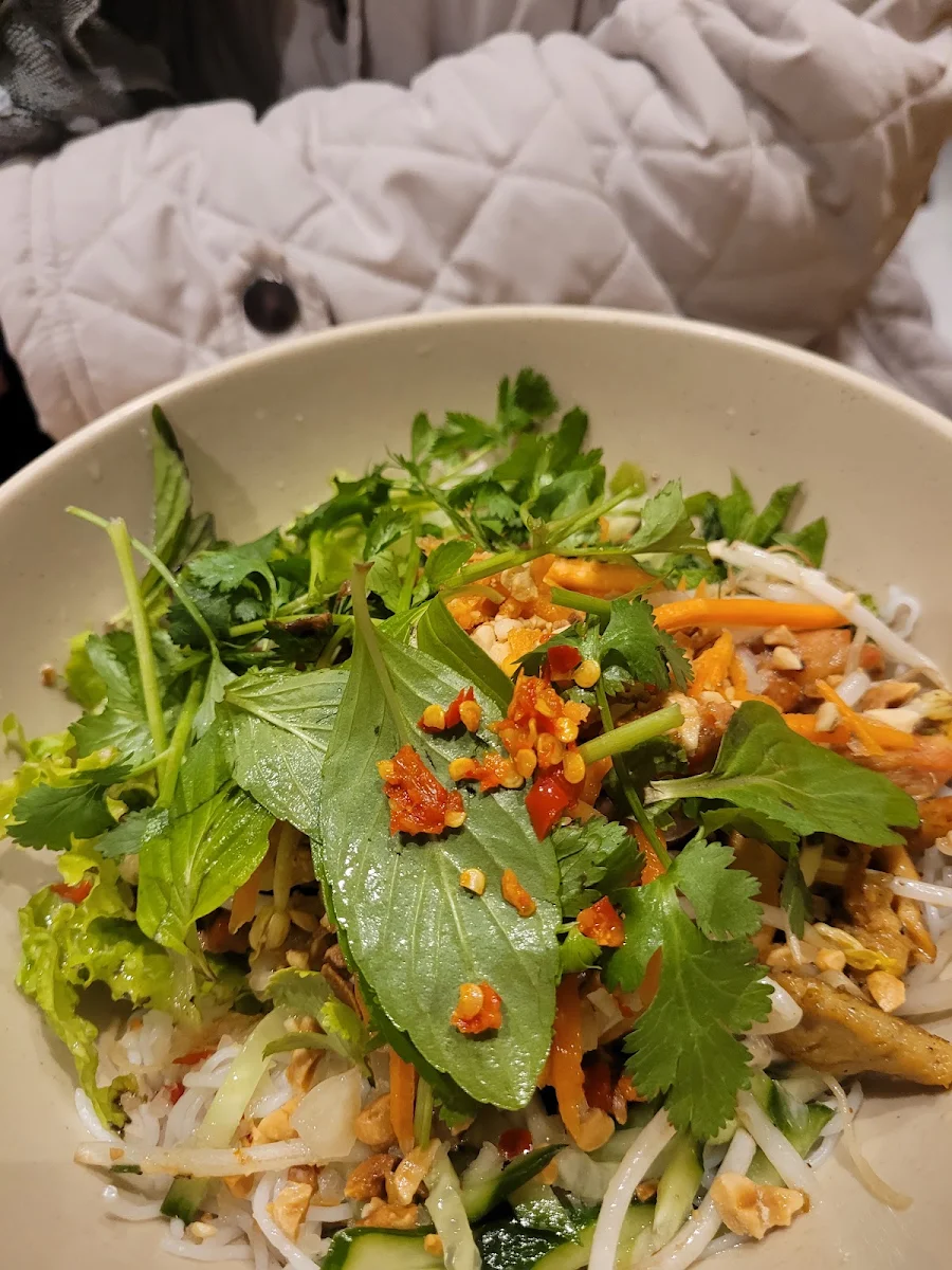 Lemongrass Chicken Noodle Salad