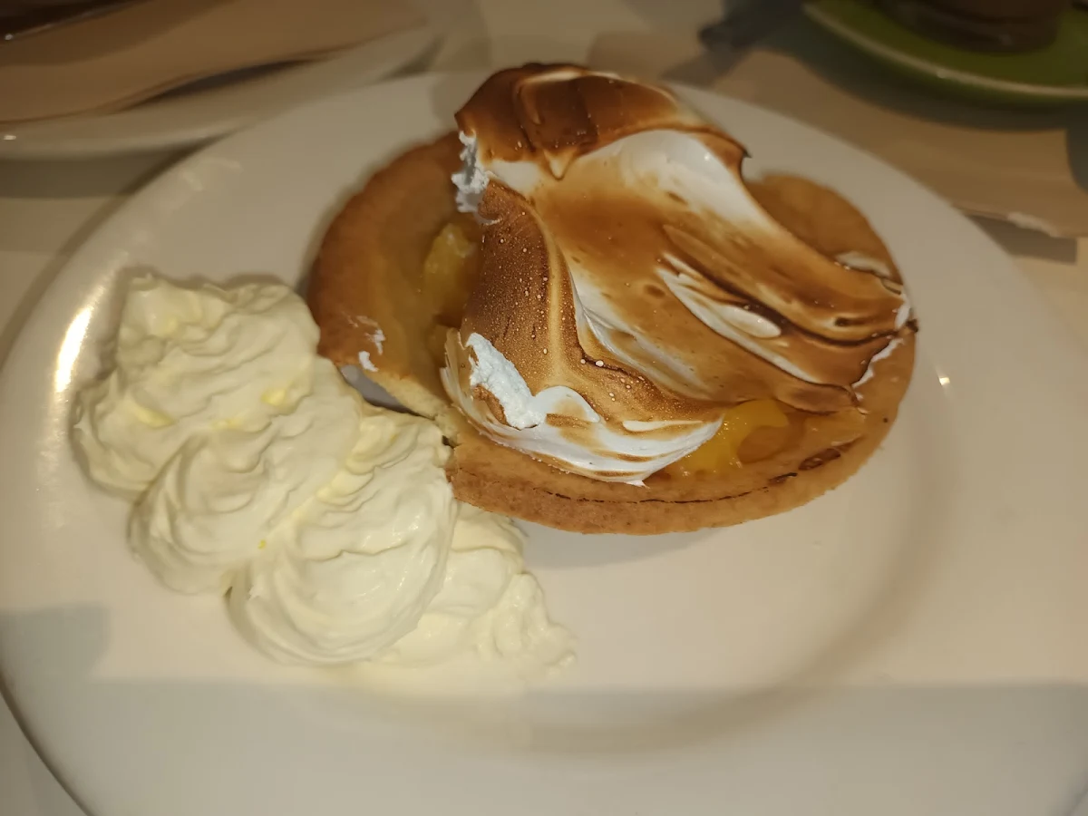 Meringue, Zamia Cafe