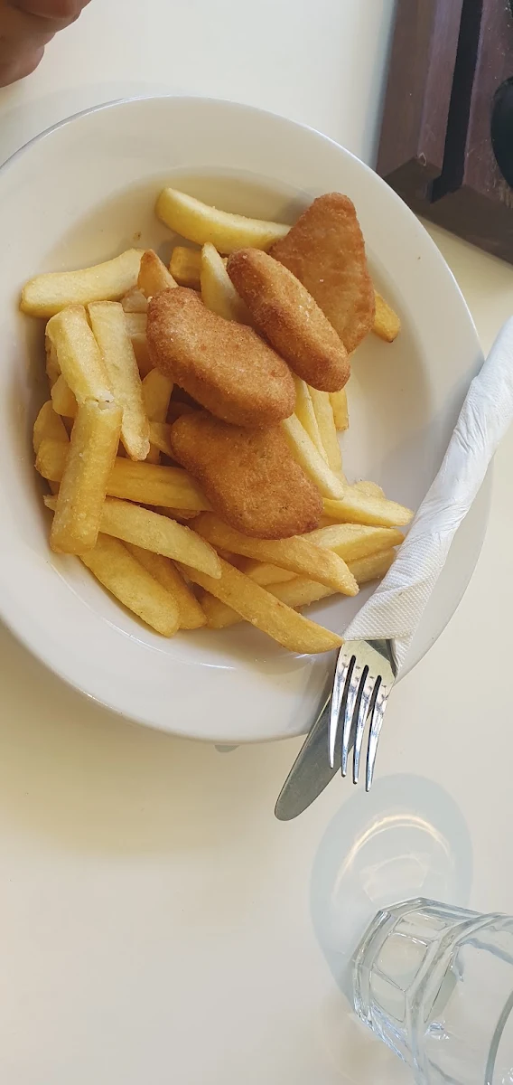 Nugget and Chips, Zamia Cafe