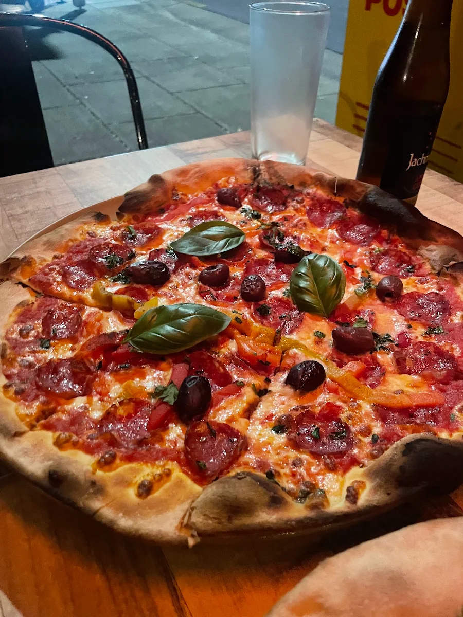 Pepperoni Olive, EST Pizzeria