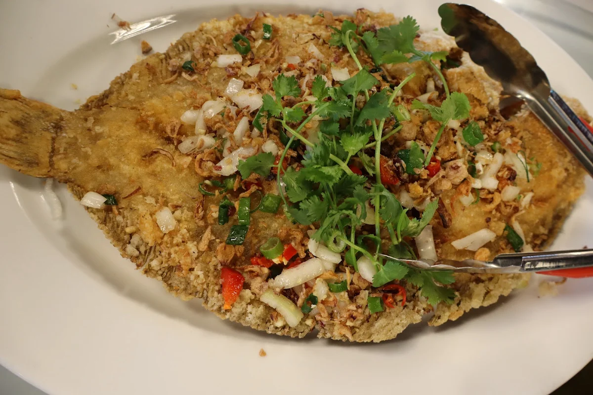Fried Fish, Le&Co Restaurant Bar Cafe