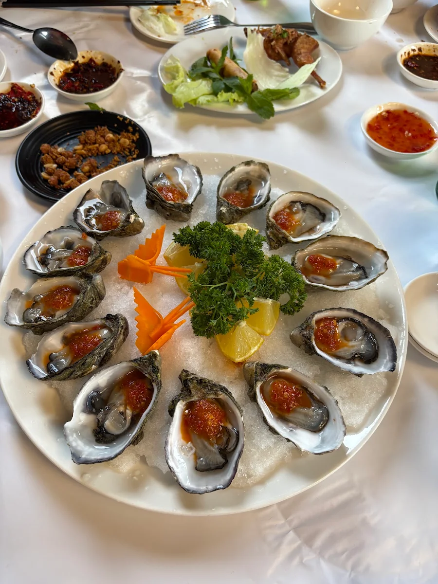 Highlights, Le&Co Restaurant Bar Cafe