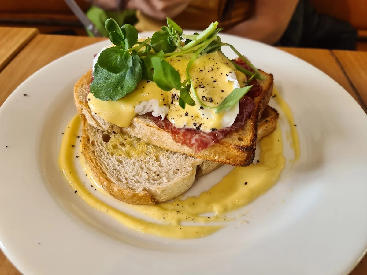 Eggs Benedict