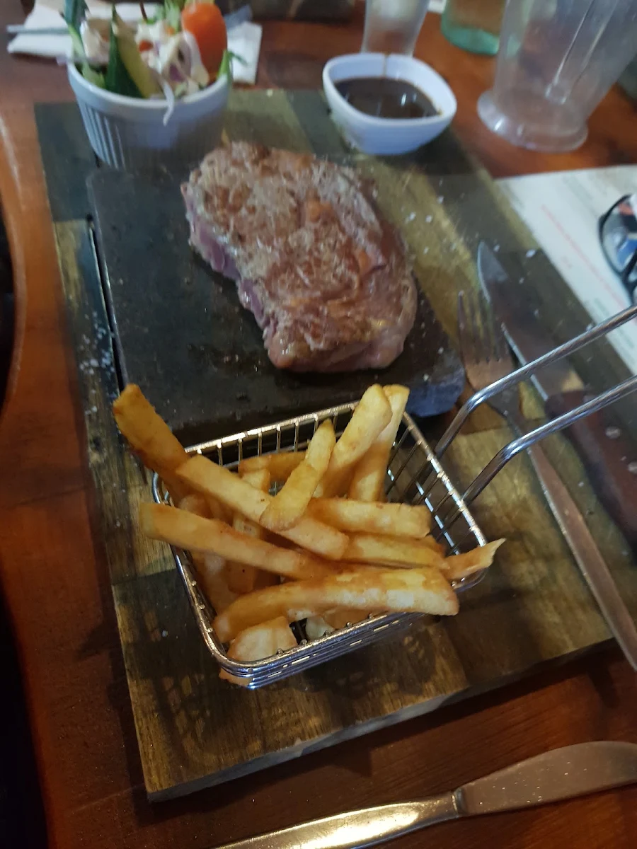 Rumpsteak, Erica Hotel Motel