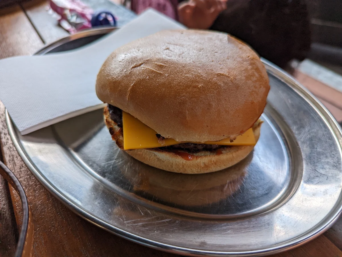 Cheeseburger, Spinner's Souvlaki Bar And Grill