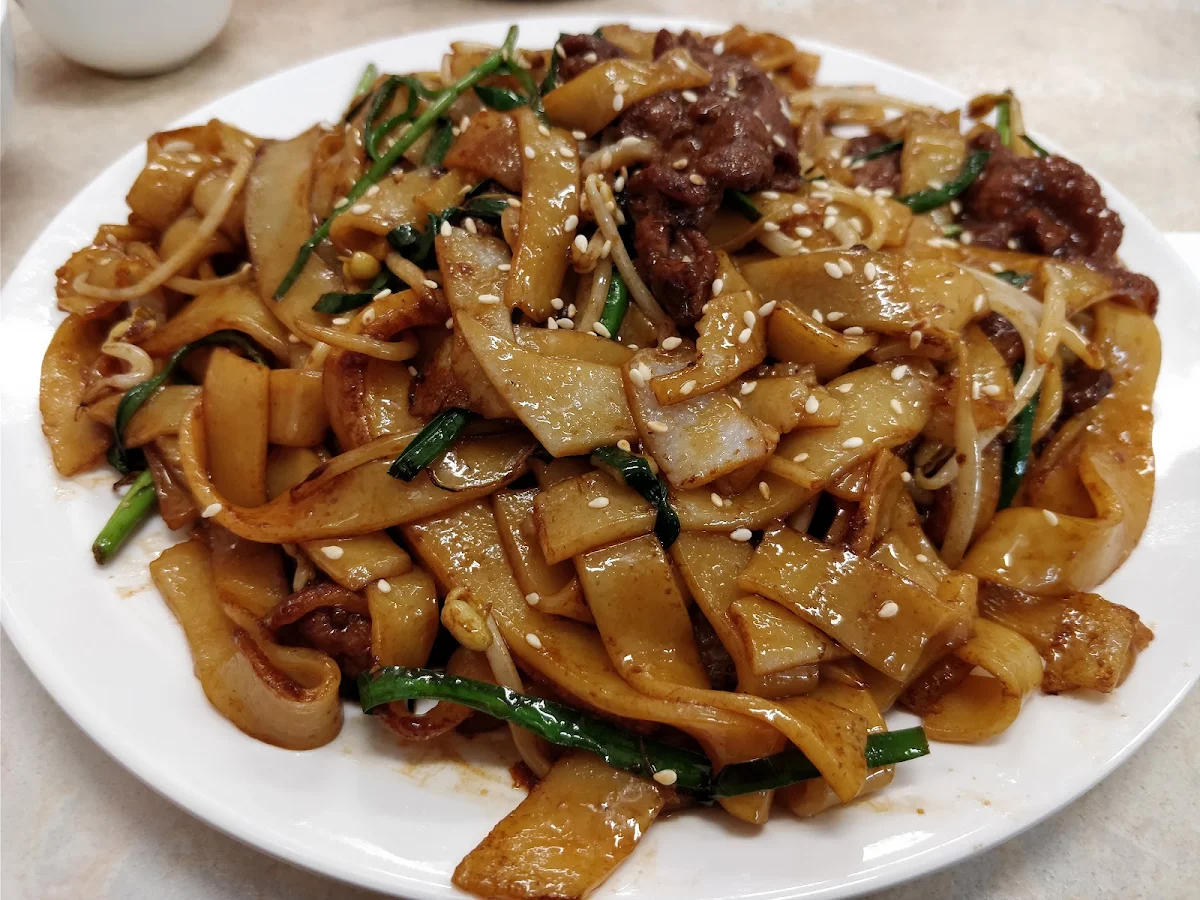 Dry Beef Chow Ho