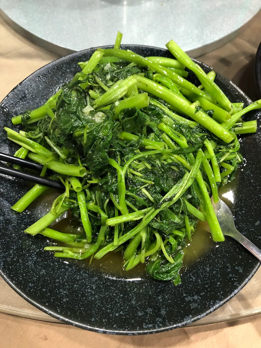 Stir Fried Water Spinach with Garlic Sauce
