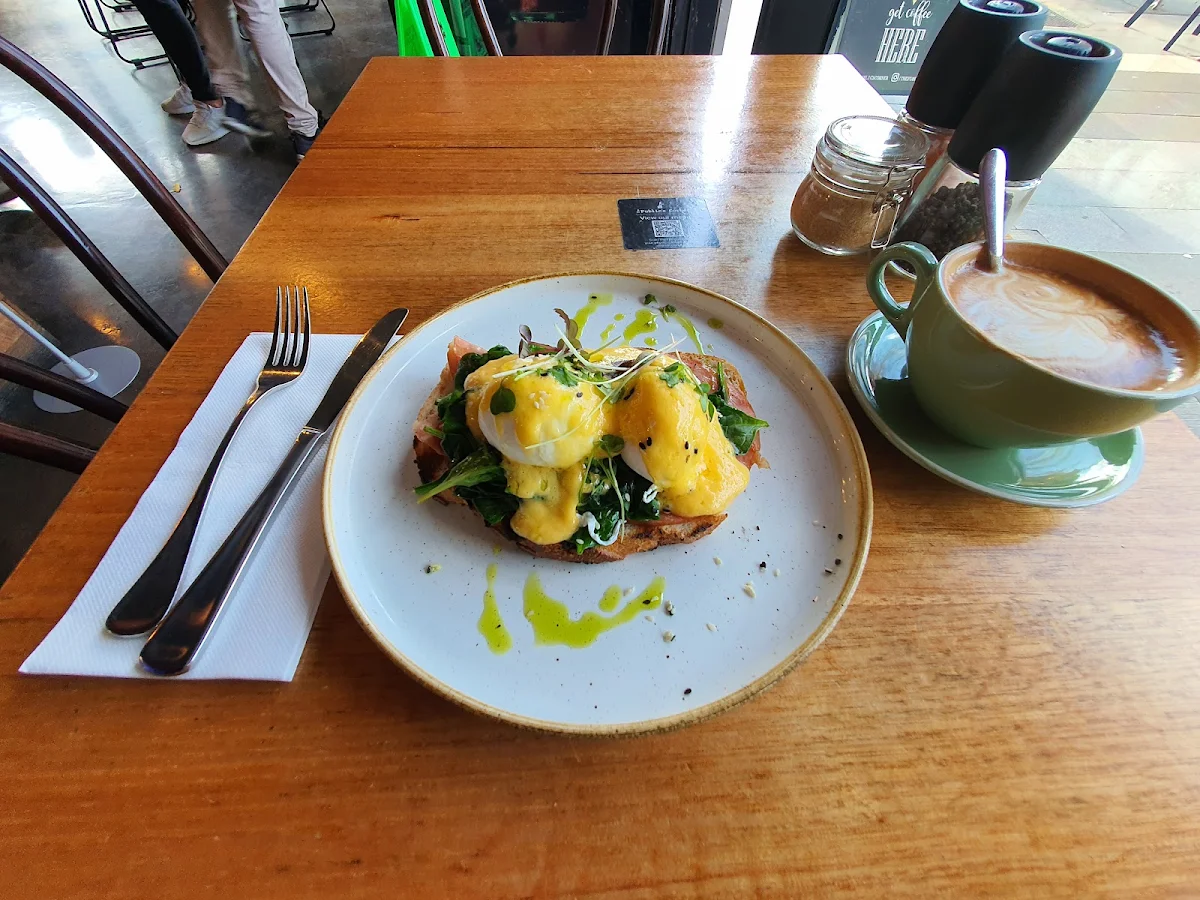 Eggs Benedict