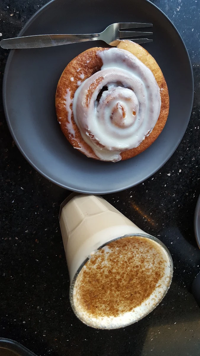 Cinnamon Roll, McDonald's Calamvale