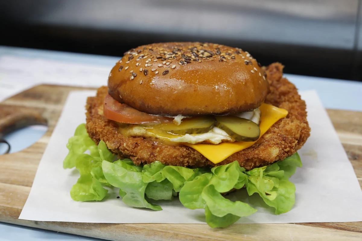 Highlights, Mount Martha Gourmet Burgers (Cafe 85 Percent)