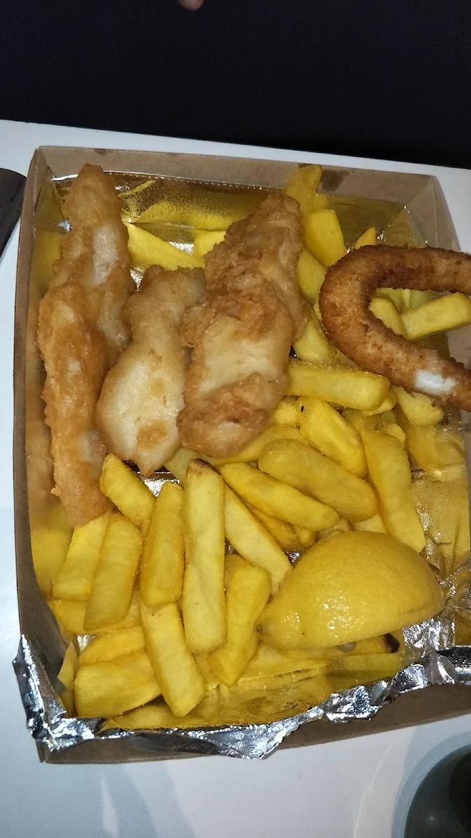 Highlights, Costi’s Seafood and Grill