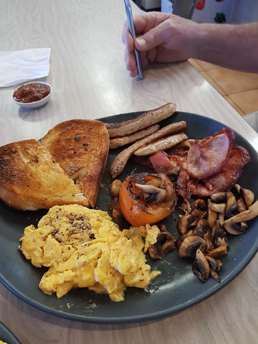 Big Breakfast, Village Grind Cafe