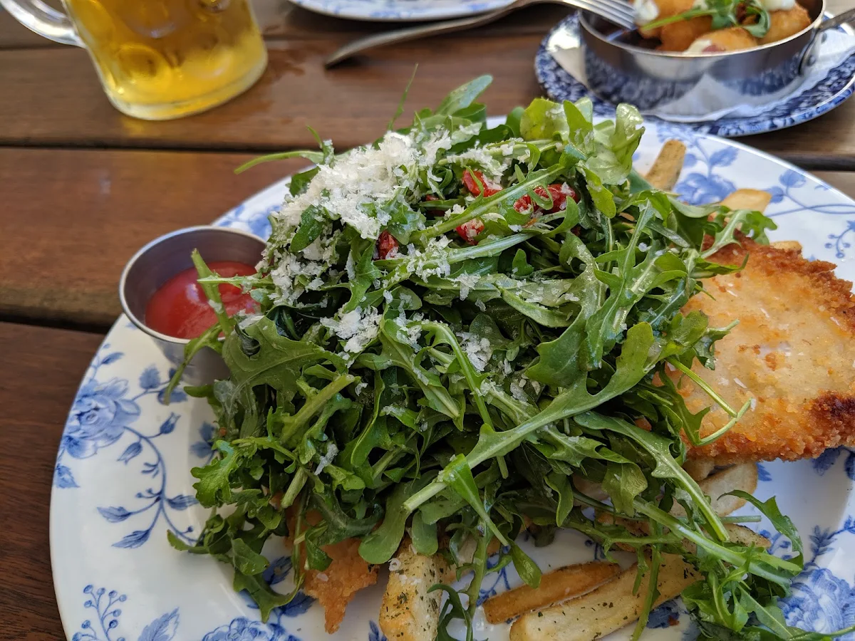 Uber Schnitzel, The Bavarian Tuggerah