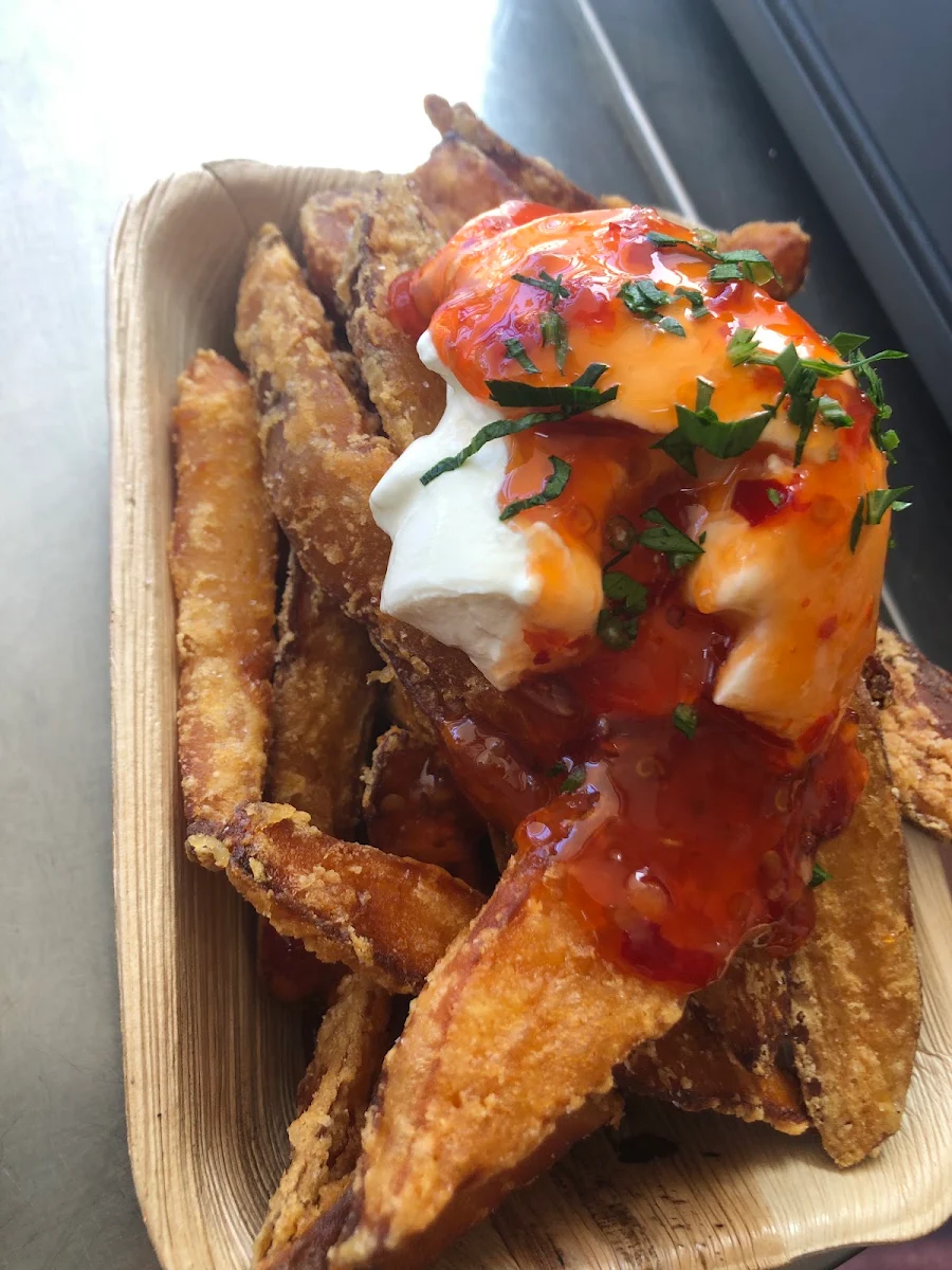 Ceylon Fries, Ceylon Girl's