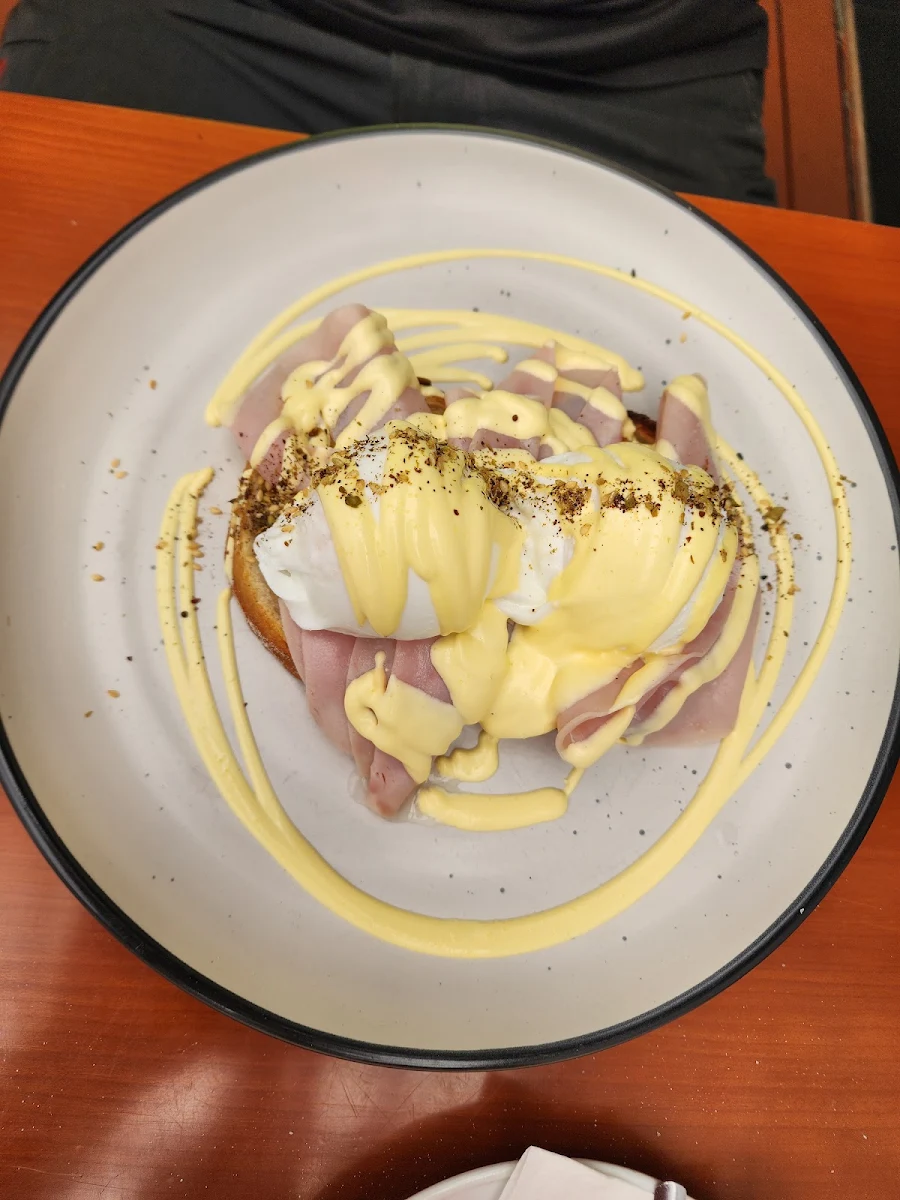 Eggs Benedict
