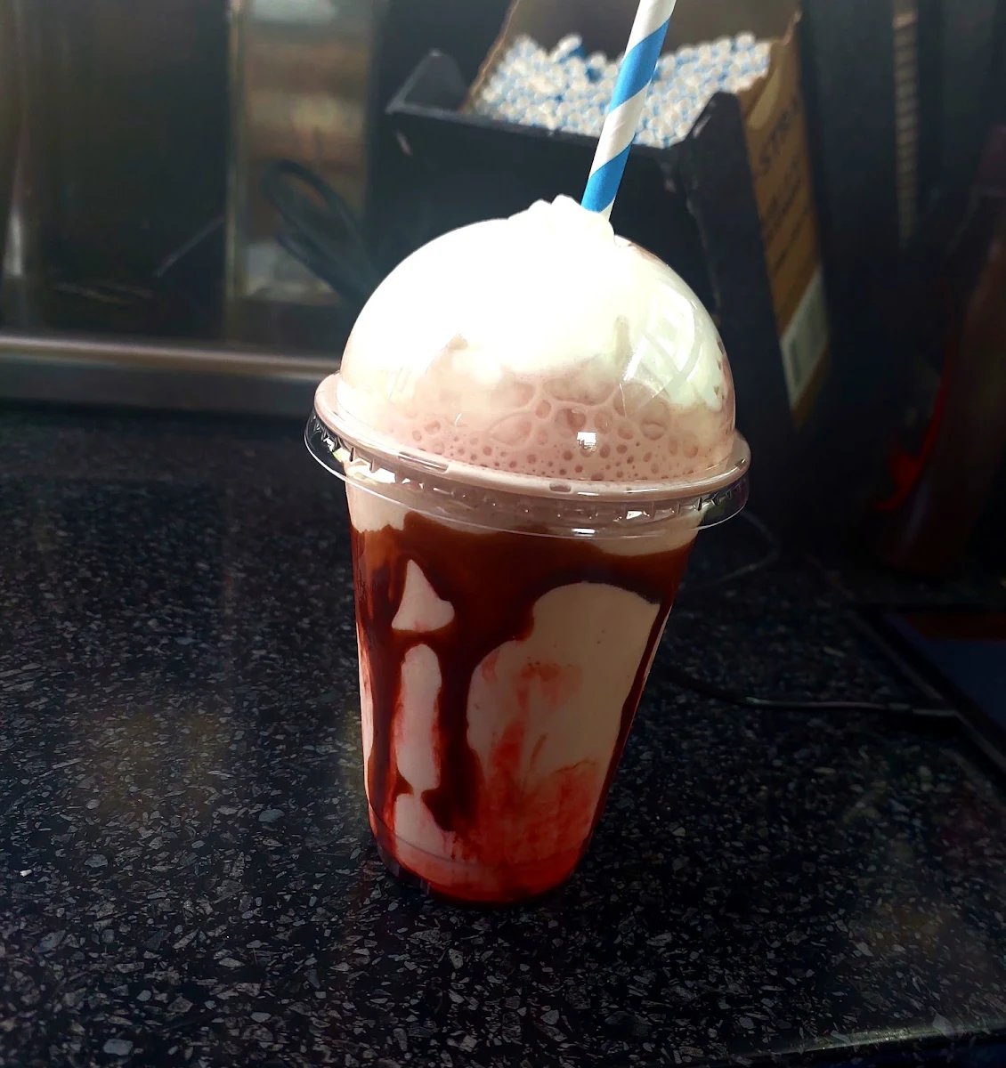 Strawberry, Kebab Hut