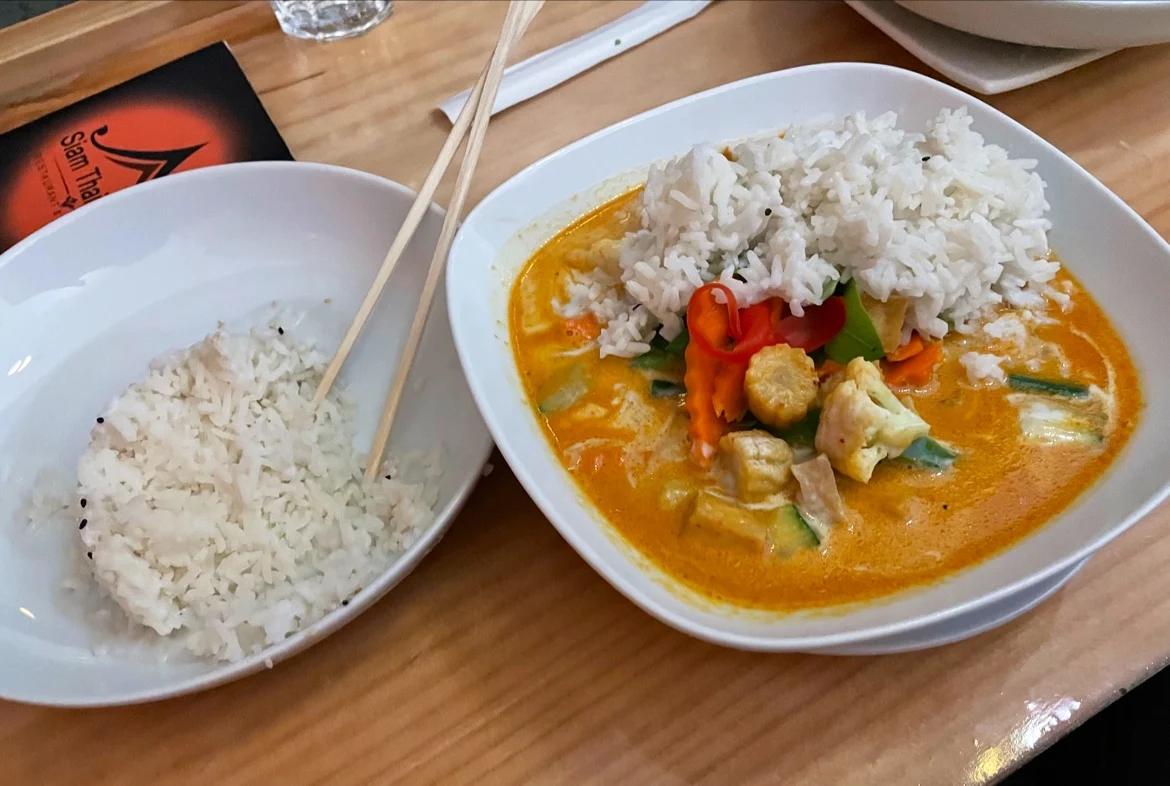 Red Curry with Vegetables and Tofu