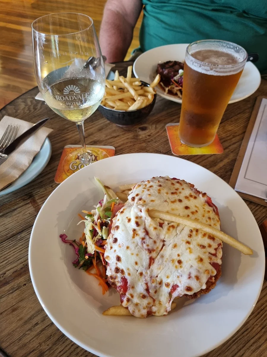 Chicken Parma, Roadvale Hotel
