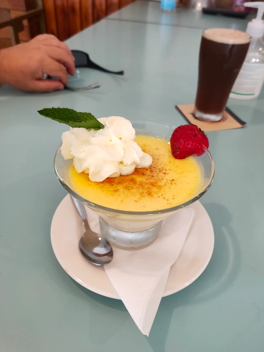 Creme Brulee, Roadvale Hotel