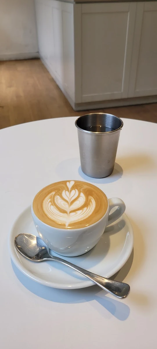Flat White, Overlay Coffee