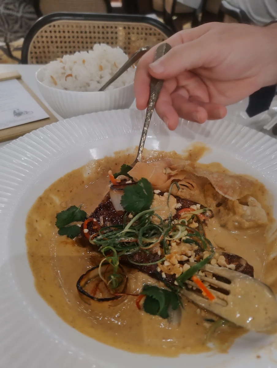 Massaman Beef, Lúc Lắc