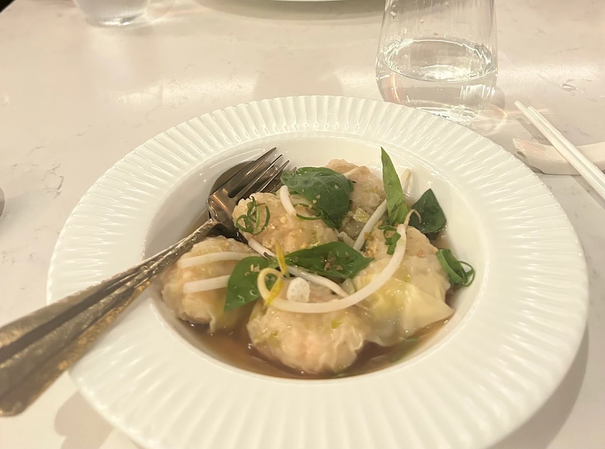Prawn and Scallop Dumpling, Lúc Lắc