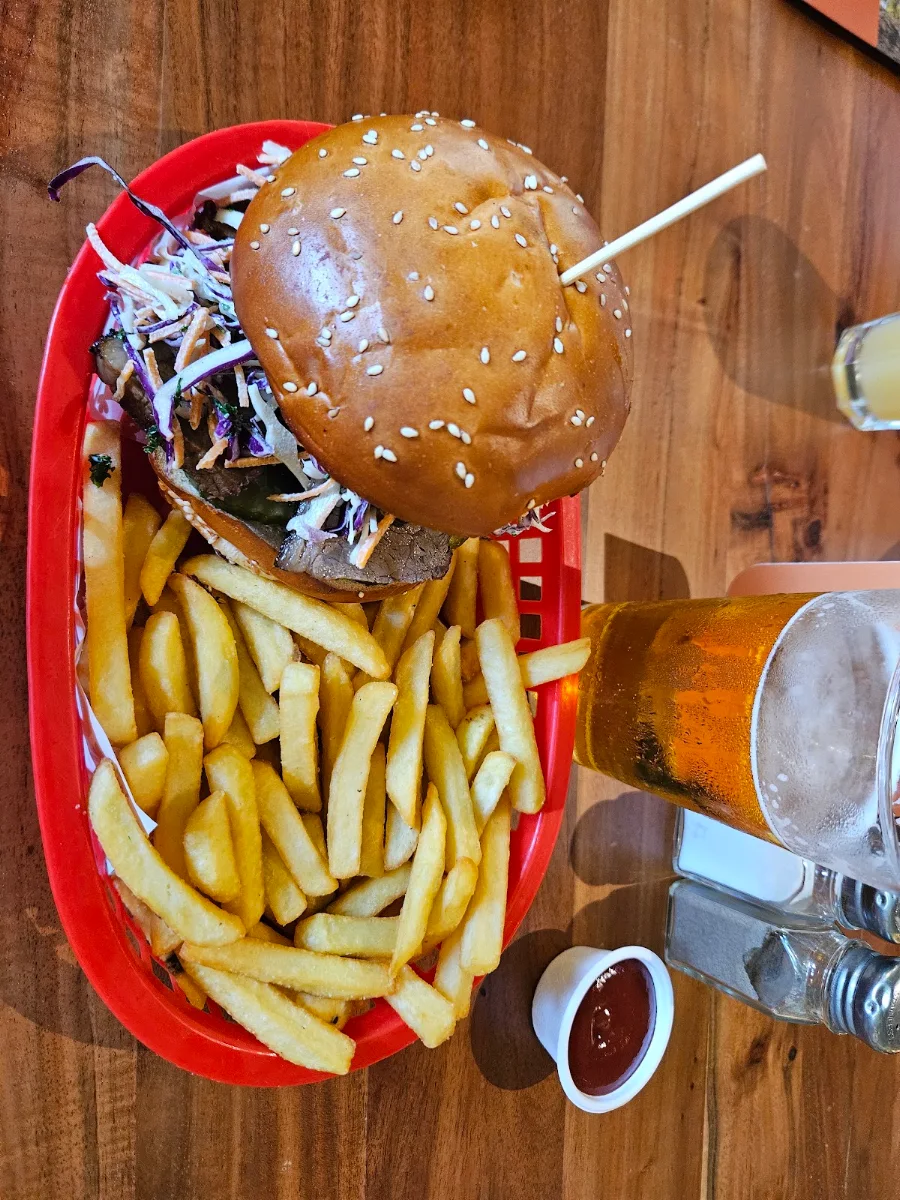 Brisket Burger, The Henley Brook