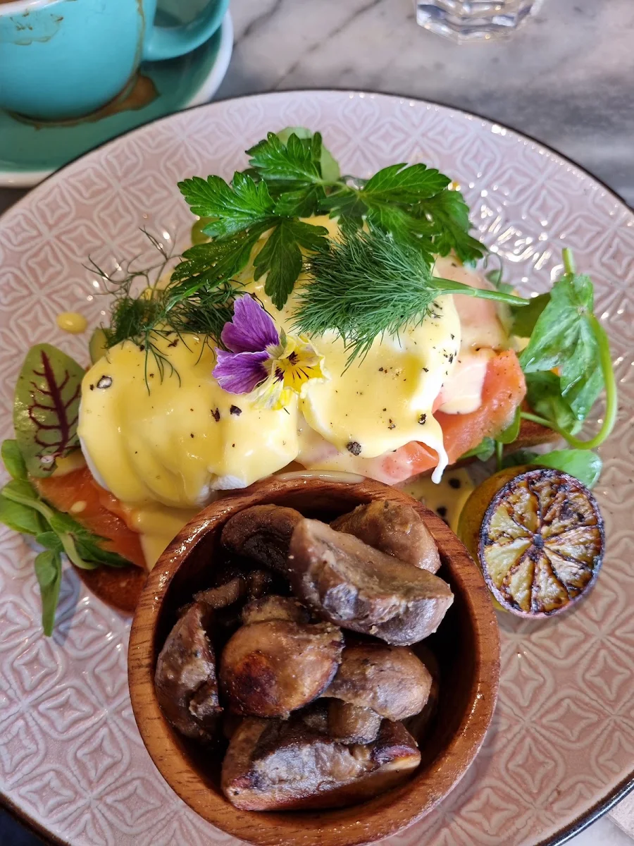 Eggs Benedict