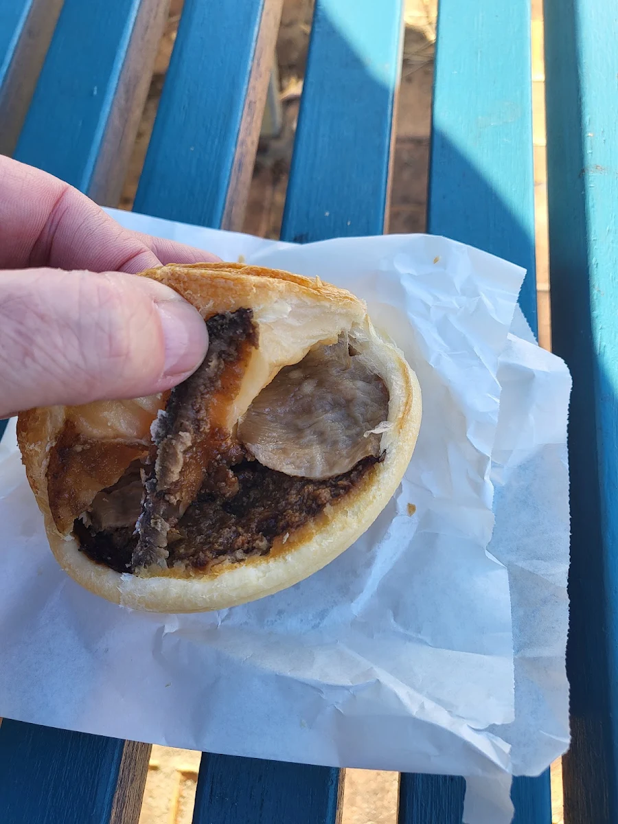 Pie, Bak’D Hotbread Yamba