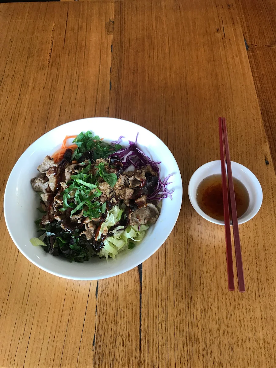 Bún with Grilled Beef, TONKIN