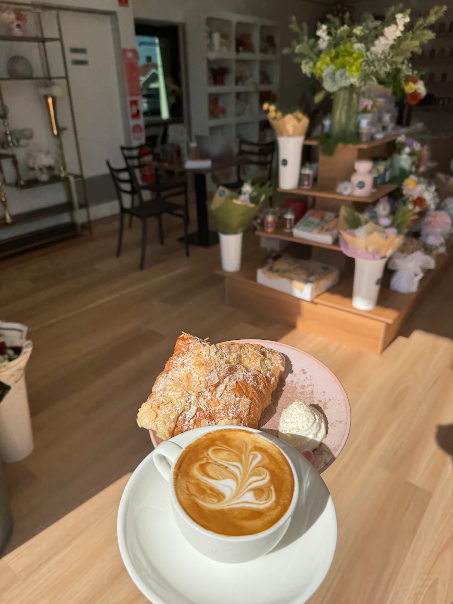 Highlights, Bloomora Cafe