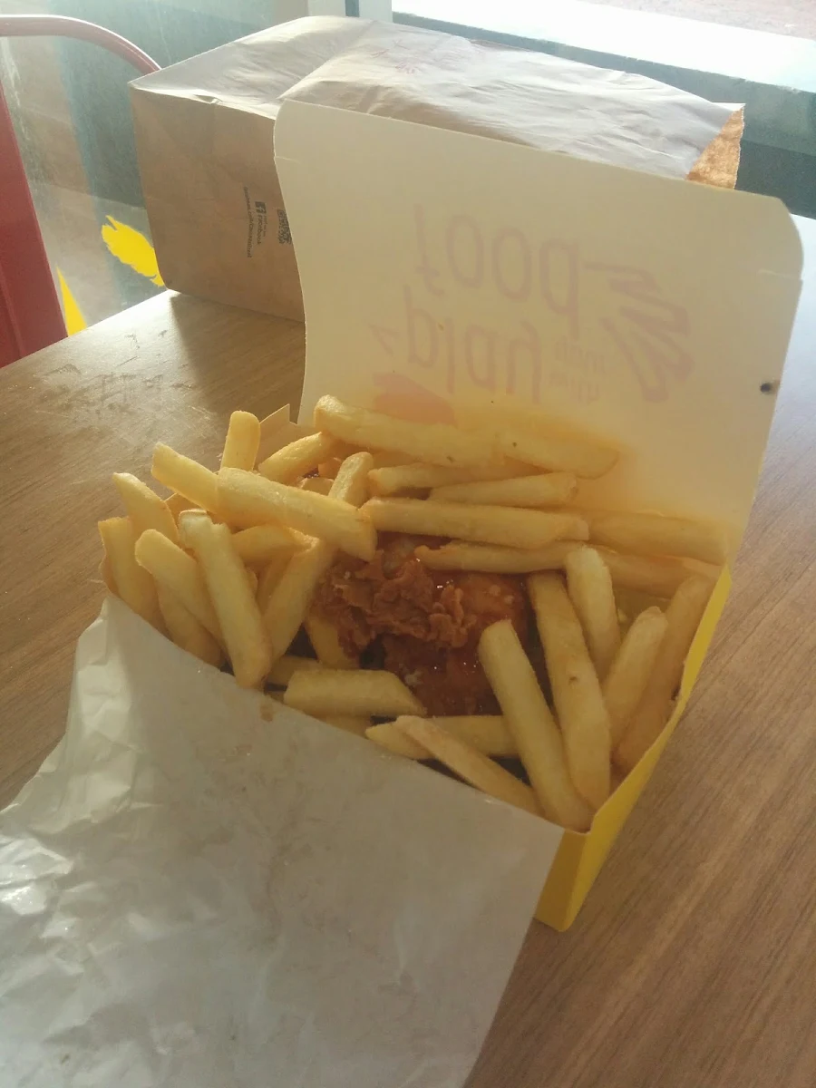 2 PC Spicy Chicken and Chips