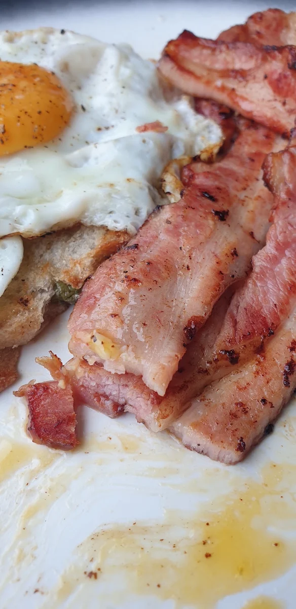 Highlights, Herman's Deli