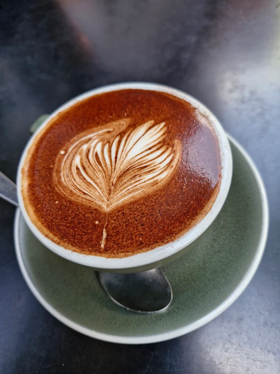 Highlights, Fables Bar & Café