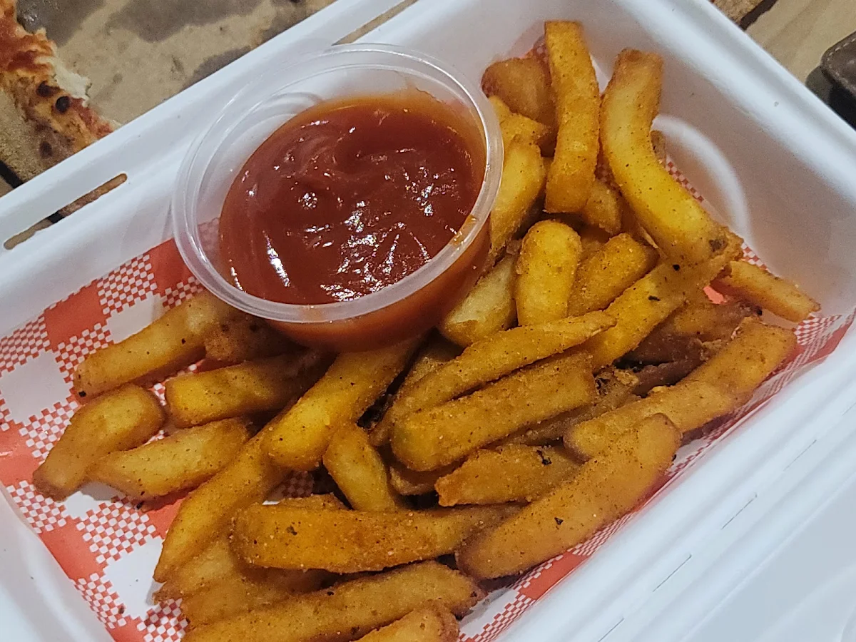 Fries, Pizza This Pizza That