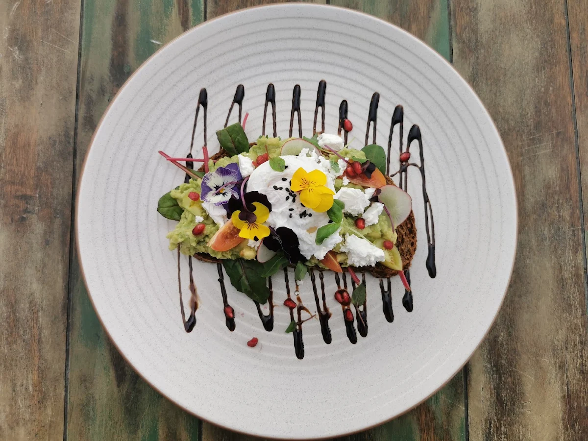 Smashed Avocado, Cafe 52