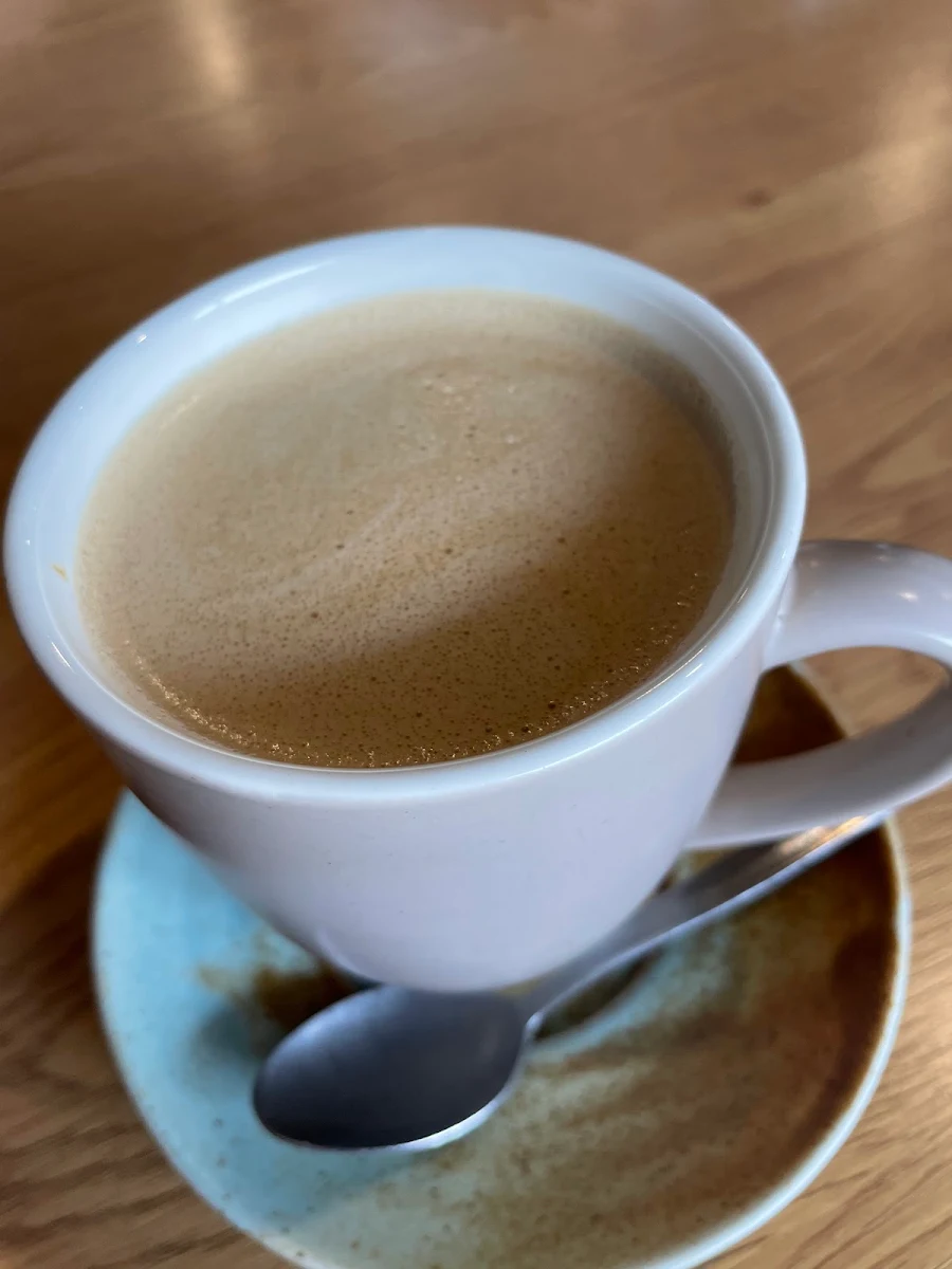 Flat White, Cesar's Café