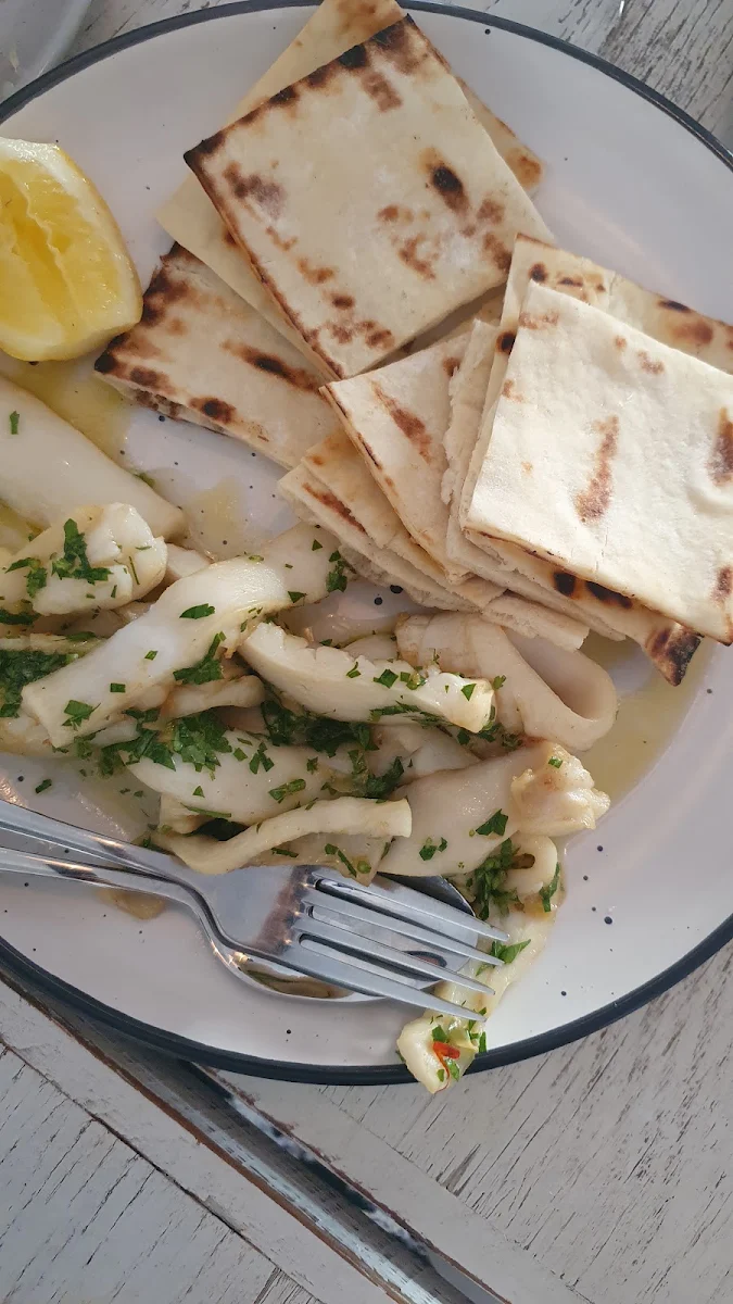 Calamari with Flat Bread