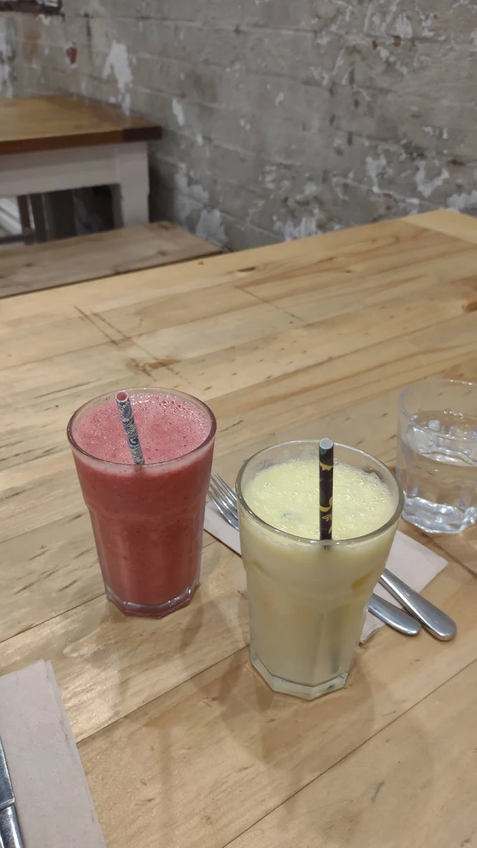 Smoothies, Geordie's Cafe & Art Gallery