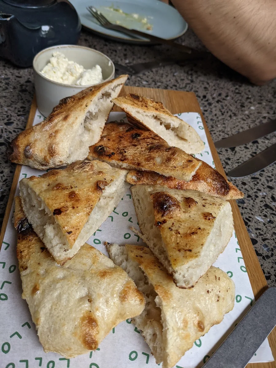 Stone-Baked Flatbread, Lollo