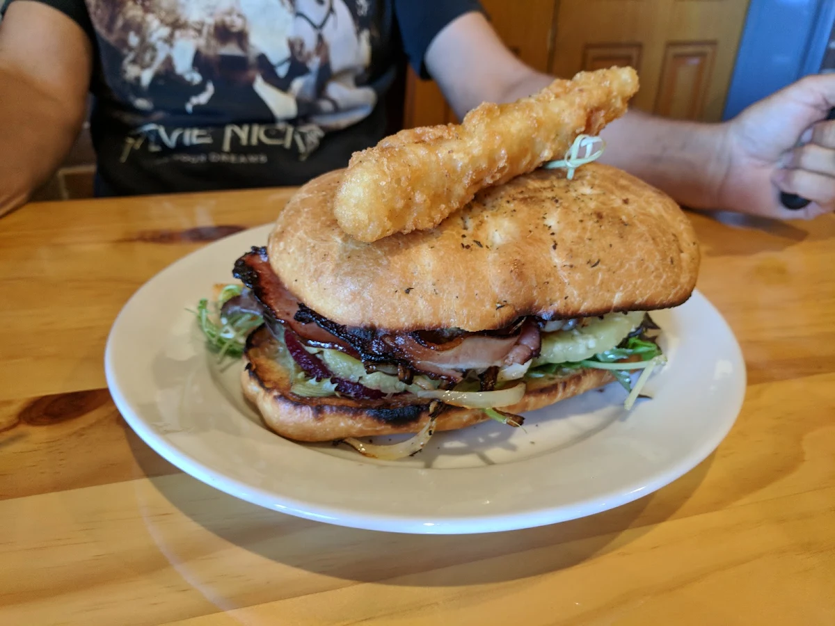 Highlights, Royal Tavern Hotel Coolamon