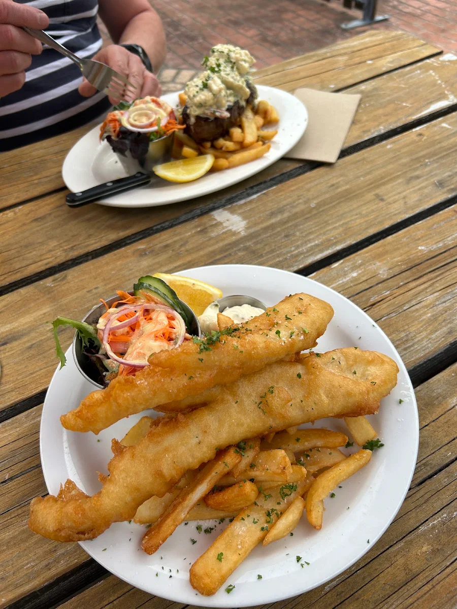 Fish & Chips, Settlers Tavern Tawonga South
