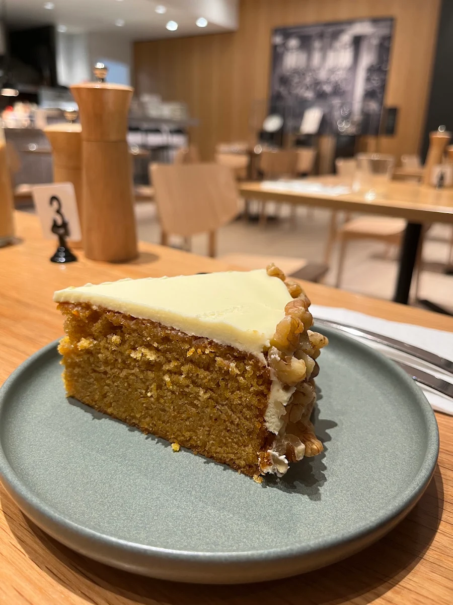 Highlights, Peter's Brasserie