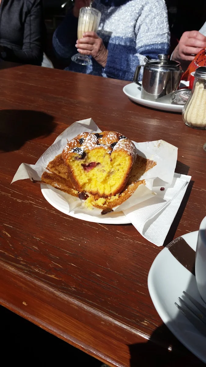 Fruit Buns, Cafe Cirino