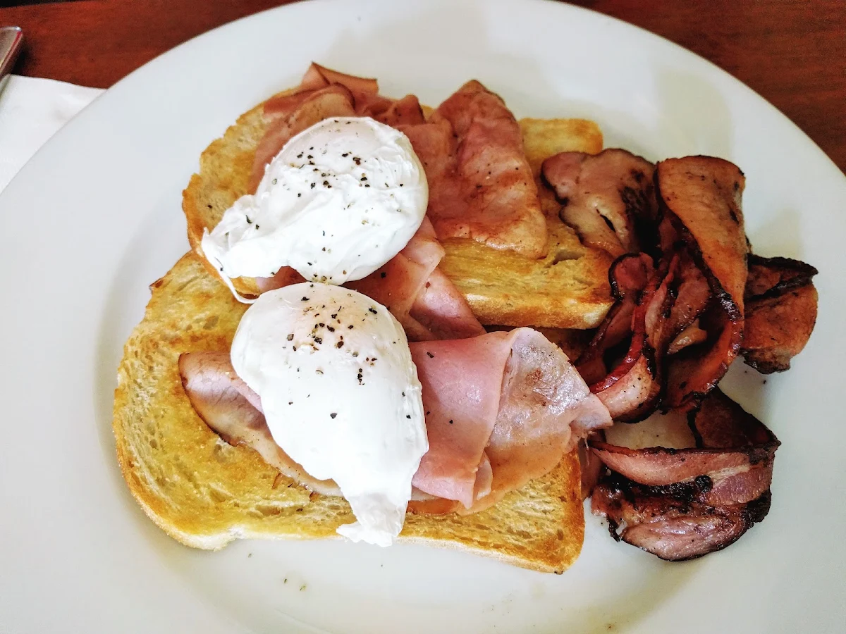 Highlights, Cafe Cirino