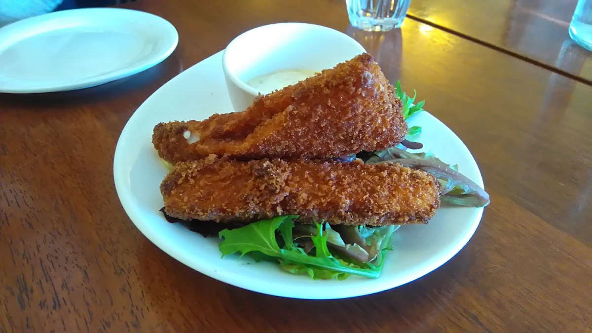 Highlights, Cafe Cirino